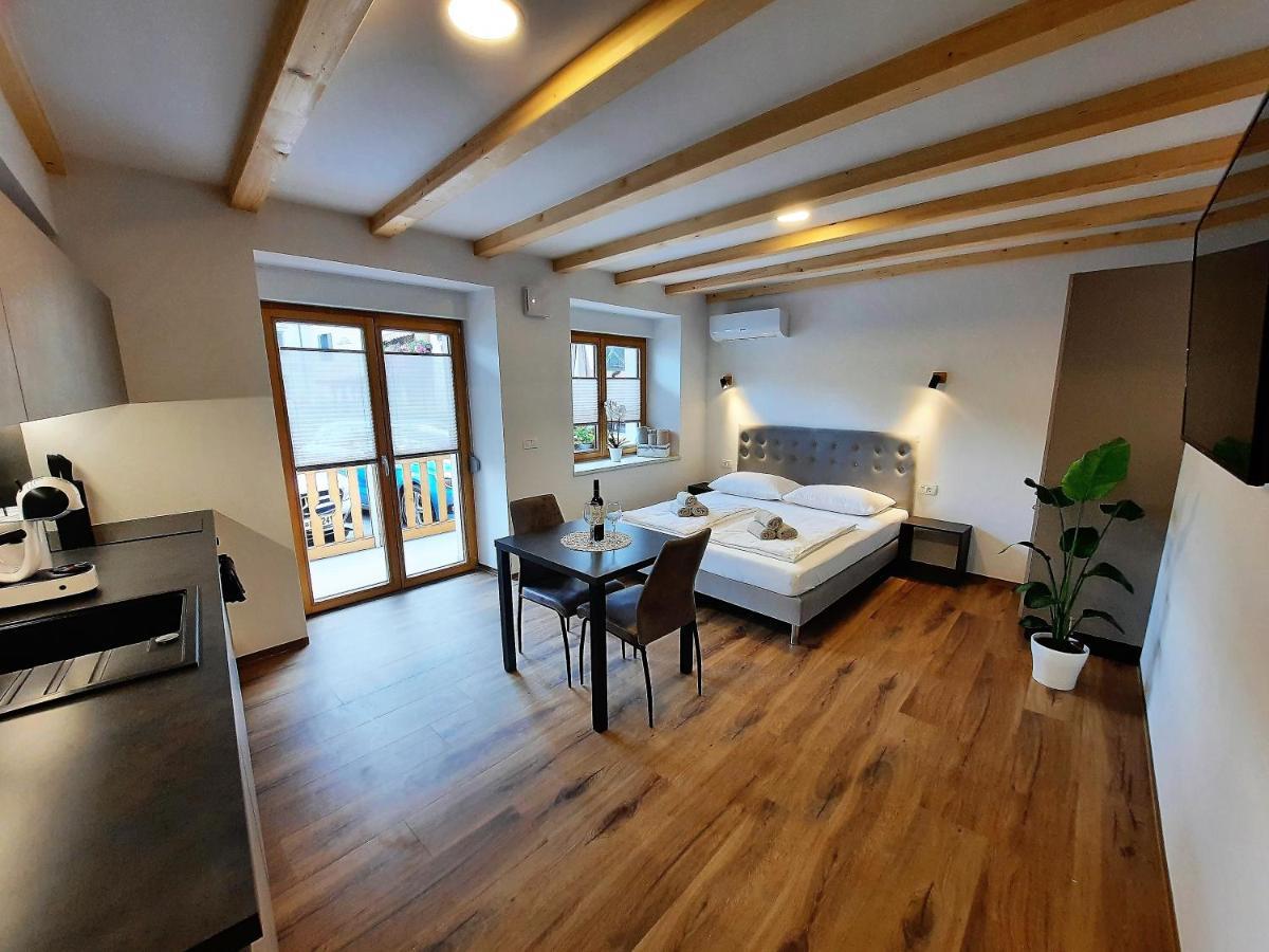 Apartments Hlapi With Spa Kobarid Esterno foto