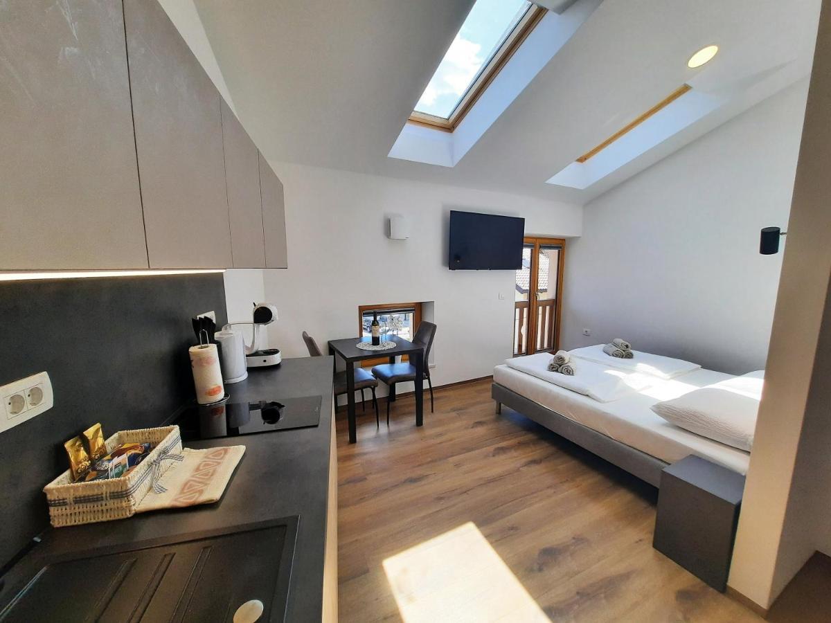 Apartments Hlapi With Spa Kobarid Esterno foto