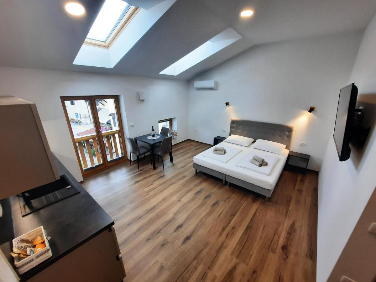 Apartments Hlapi With Spa Kobarid Esterno foto