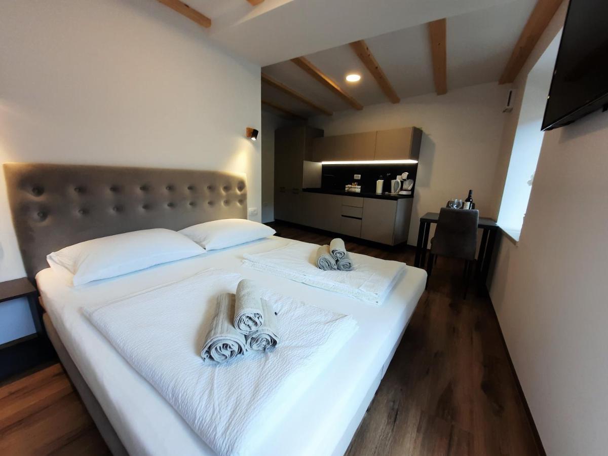 Apartments Hlapi With Spa Kobarid Esterno foto
