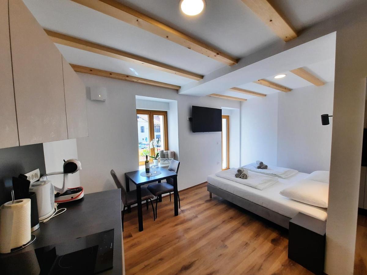 Apartments Hlapi With Spa Kobarid Esterno foto