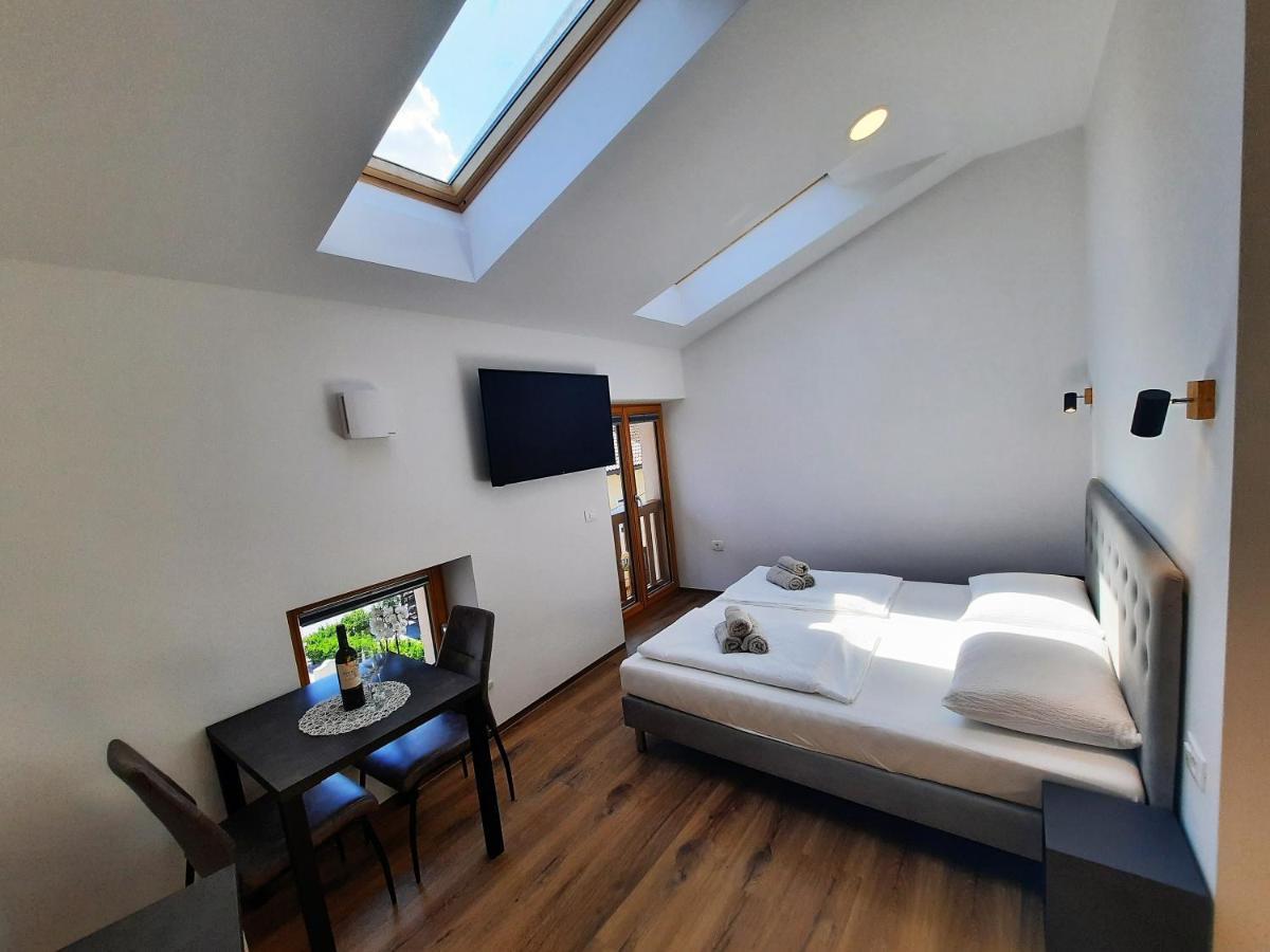 Apartments Hlapi With Spa Kobarid Esterno foto