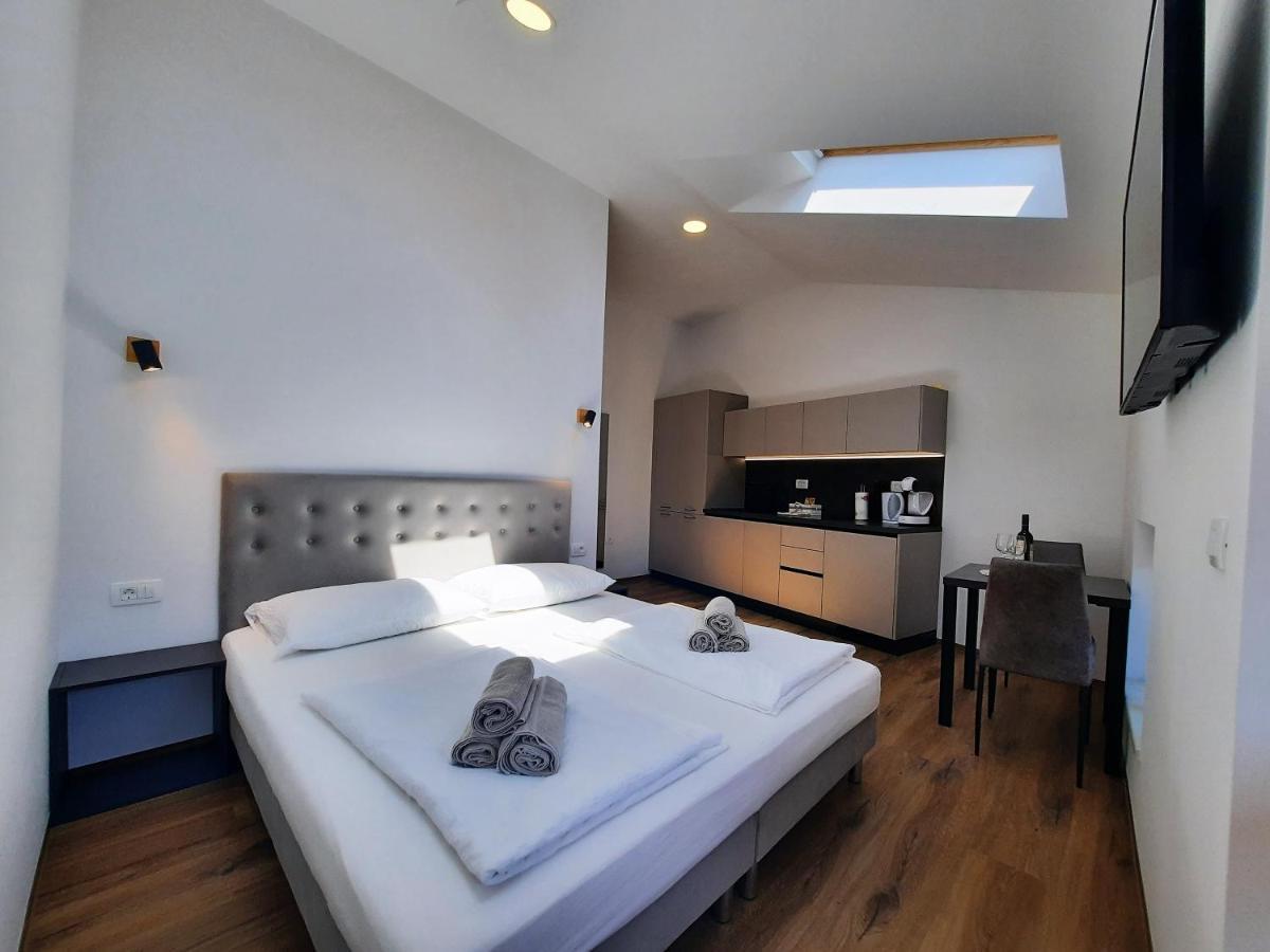 Apartments Hlapi With Spa Kobarid Esterno foto