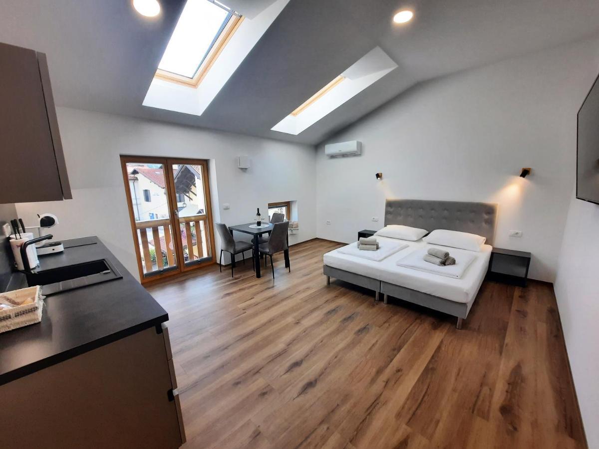 Apartments Hlapi With Spa Kobarid Esterno foto