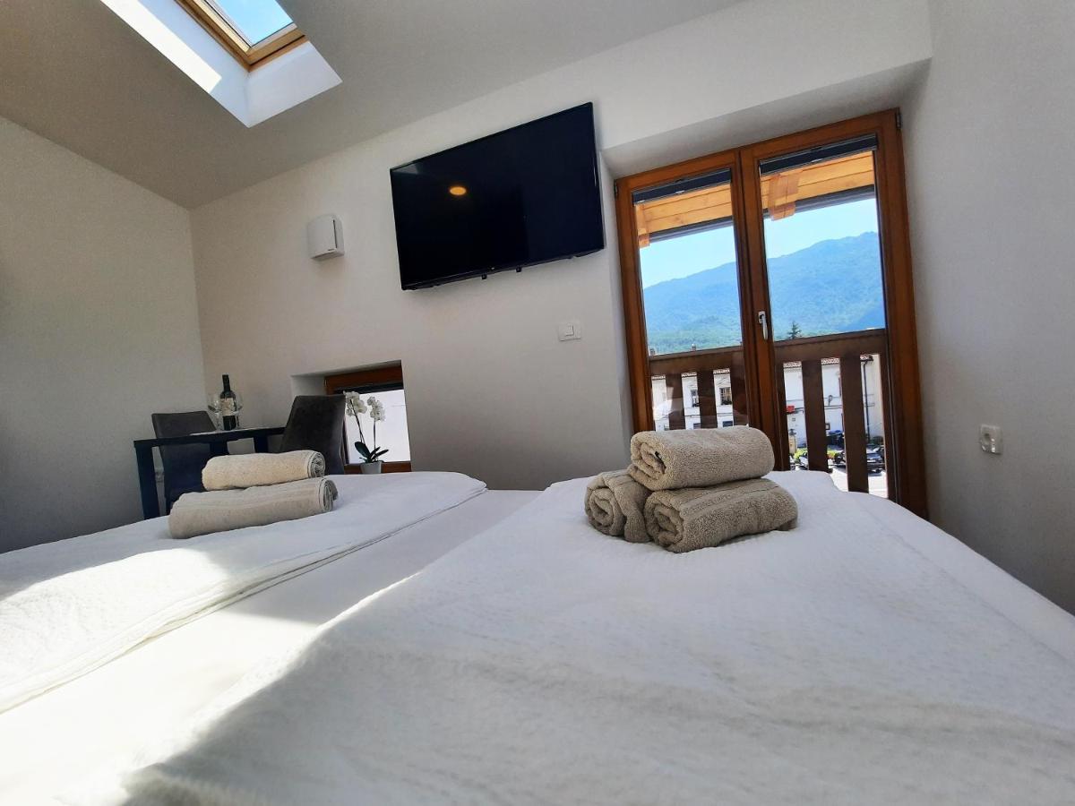Apartments Hlapi With Spa Kobarid Esterno foto